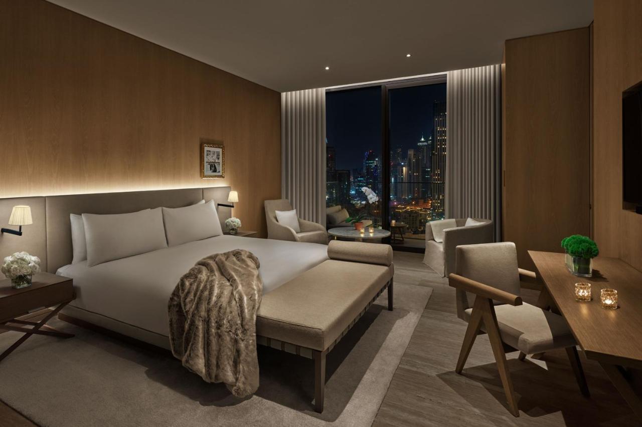 The Dubai Edition Eksteriør billede A bedroom at The Hari