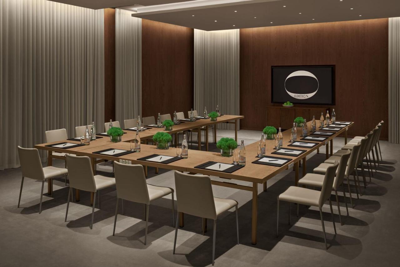 The Dubai Edition Eksteriør billede Meeting room
