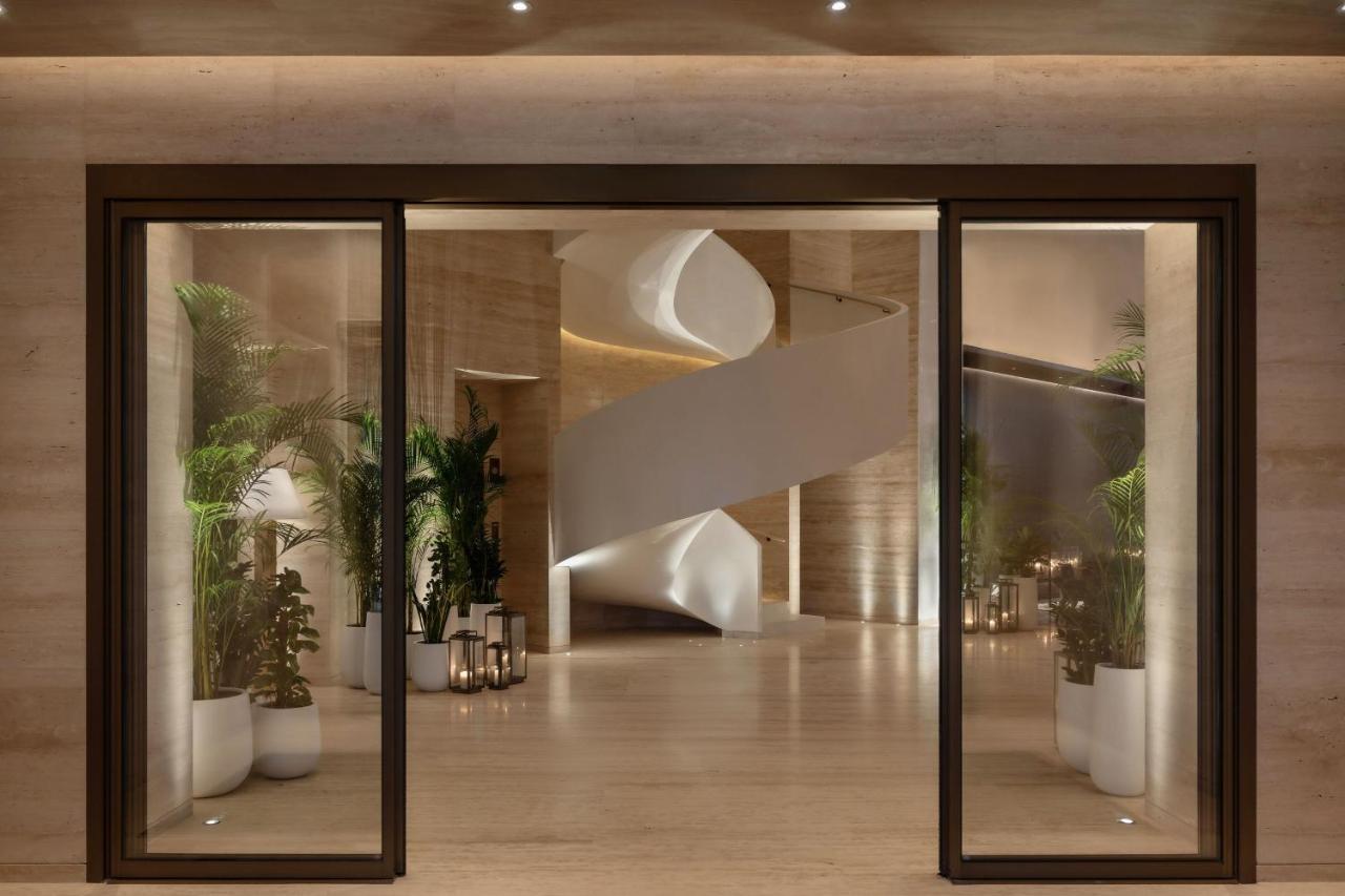 The Dubai Edition Eksteriør billede The lobby of the hotel