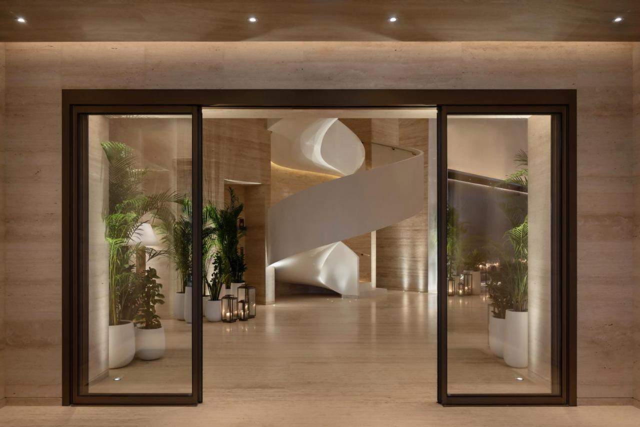 The Dubai Edition Eksteriør billede The entrance of the hotel