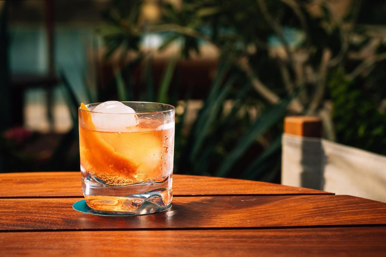 The Dubai Edition Eksteriør billede Old fashioned